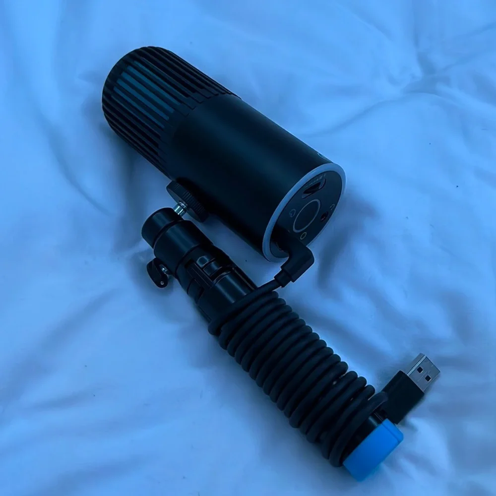 Stand up gaming microphone